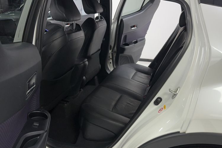 Used Toyota IZOA 2018 2.0L Yichi Edition China V Standard