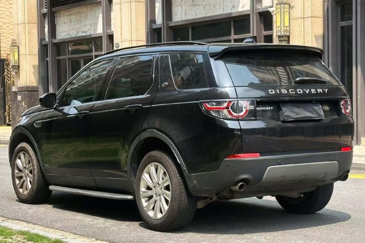 Used Land Rover Discovery Sport 2018 240 PS SE Version