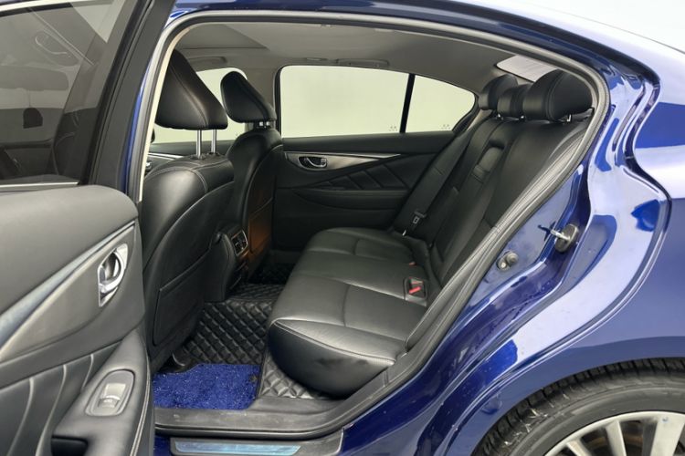 Used Infiniti Q50L 2018 2.0T Enjoyment Version China VI Standard