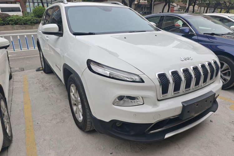 Used Jeep Cherokee 2016 2.4L Professional Edition
