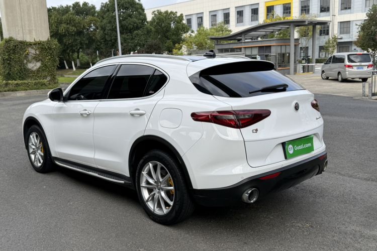 Used Alfa Romeo Stelvio 2017 2.0T 200HP Luxury Edition
