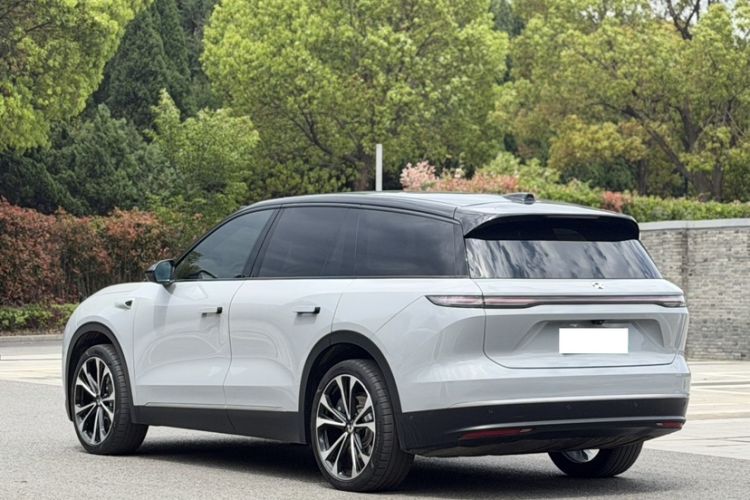 Used Nio ES8 2023 75 kWh Executive Edition
