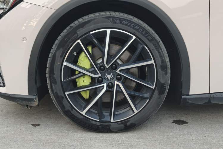 Used ARCFOX Alpha S5 2024 708MAX 200kW
