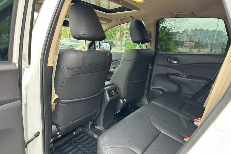 Used Honda CR-V 2015 2.0L two-wheel drive Fashion Edition