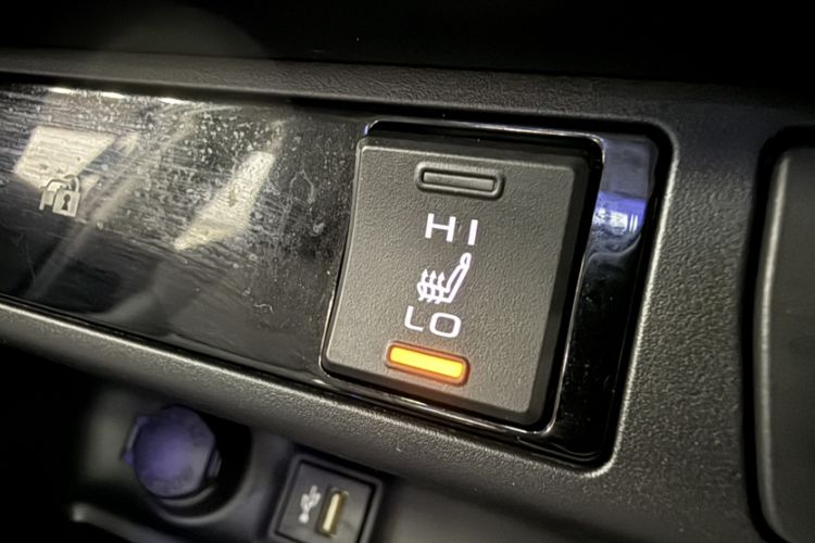 Used Toyota RAV4 2023 Dual-Engine 2.5L E-CVT Two-Wheel Drive Elite Plus Edition Interior 1