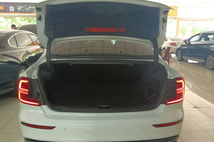 Used Volvo S60 New Energy 2022 T8 eDrive Hybrid All-Wheel Drive Smart & Sporty Edition