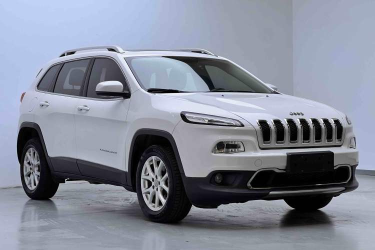 Used Jeep Cherokee 2017 2.0L Superior Edition