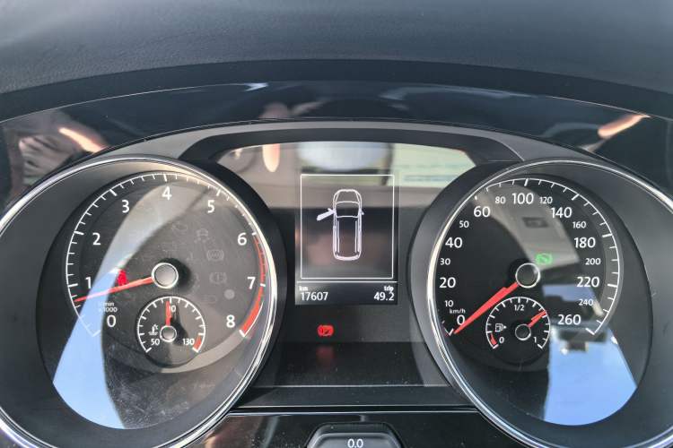 Used Volkswagen Touran 2018 Volkswagen Touran L 280TSI DSG Boundary Edition 7 Seats China VI Standard Instrument Cluster