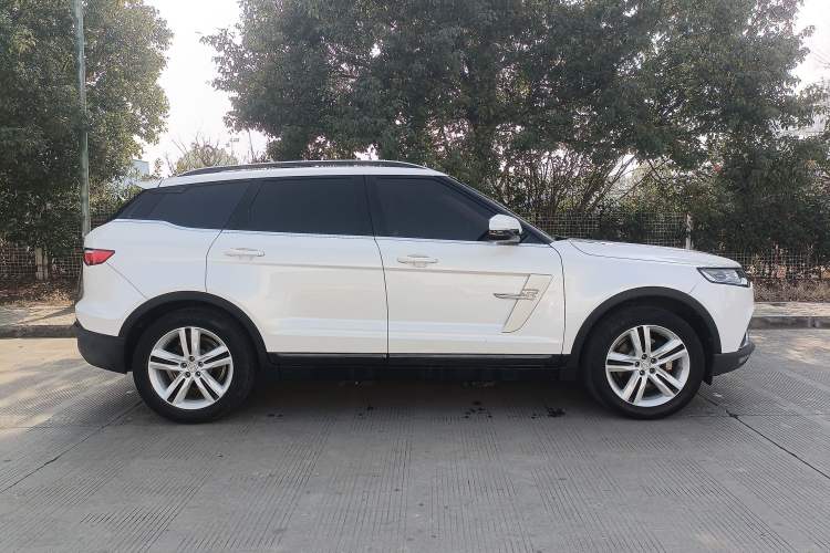 Used Zotye T700 2017 1.8T Dual-Clutch Prestige Model
