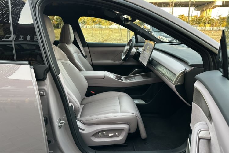 Used ONVO L60 2024 60 kWh All-Wheel Drive
