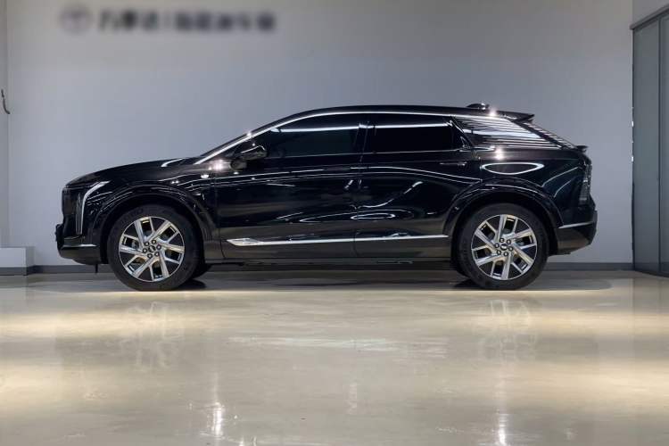 Used Cadillac OPTIQ 2024 Standard Range Version