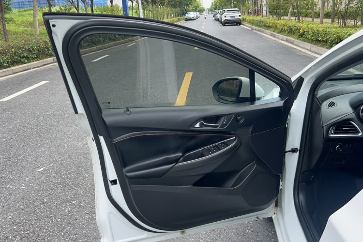 Used Chevrolet Cruze 2018 320 Automatic Pioneer Sunroof Edition