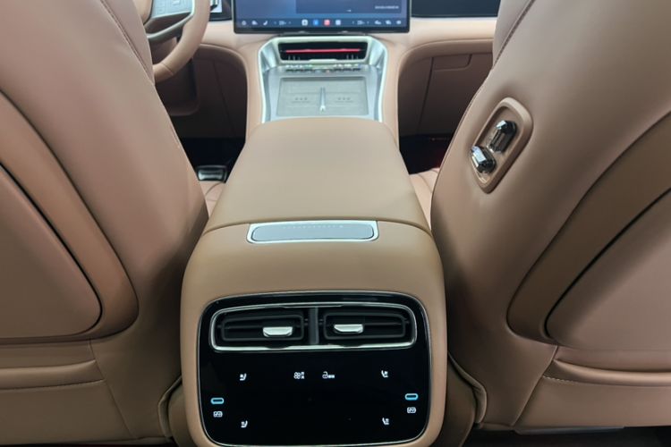 Used Denza N8L 2025 Model Flagship Model
