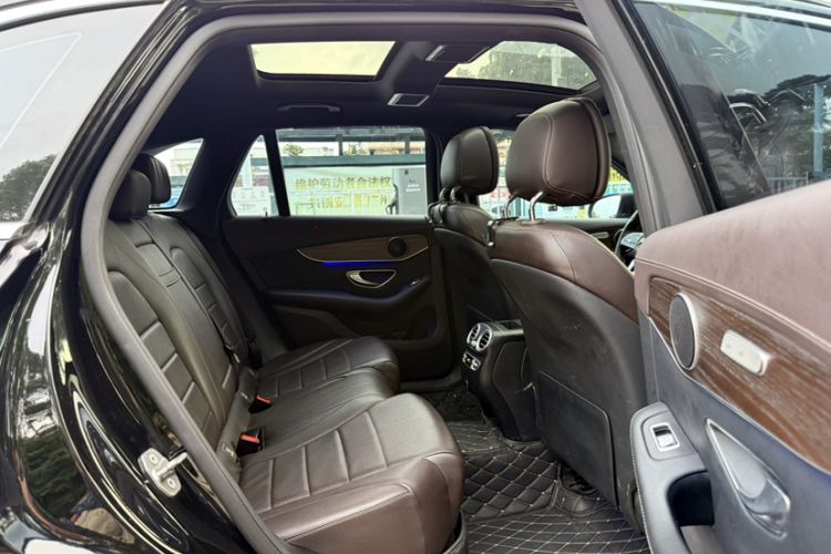 Used Mercedes-Benz GLC 2022 Facelift GLC 260 L 4MATIC Luxury Edition Headliner