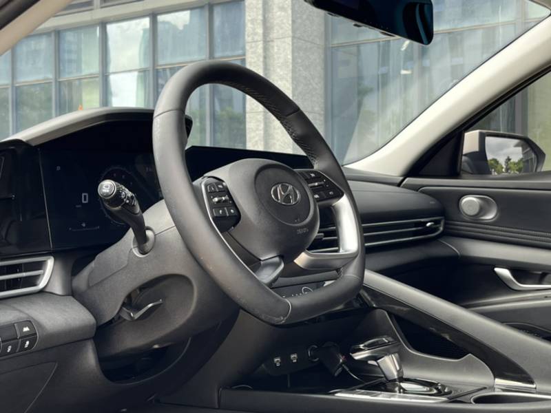 Used Hyundai Elantra 2022 1.5L CVT LUX Prestige Edition — 39