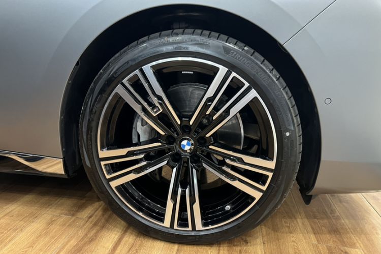 Used BMW 7 Series 2023 740Li Luxury Edition M Sport Package