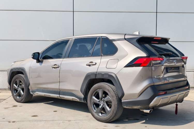 Used Toyota RAV4 2022 2.0L CVT 4x4 Style Plus Edition
