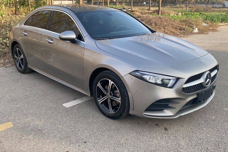 Used Mercedes-Benz A-Class 2022 Second Facelift A 200 L Sport Sedan Fashion Version
