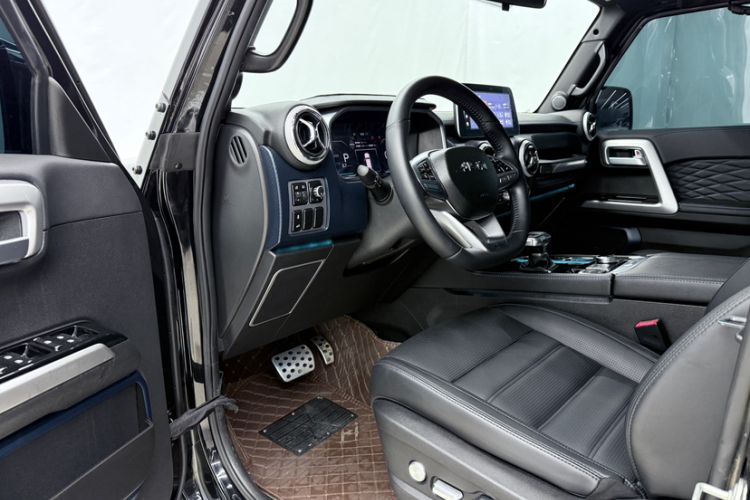 Used BAIC Off-Road BJ40 2024 2.0T Urban Hunter Honor Edition Interior 5