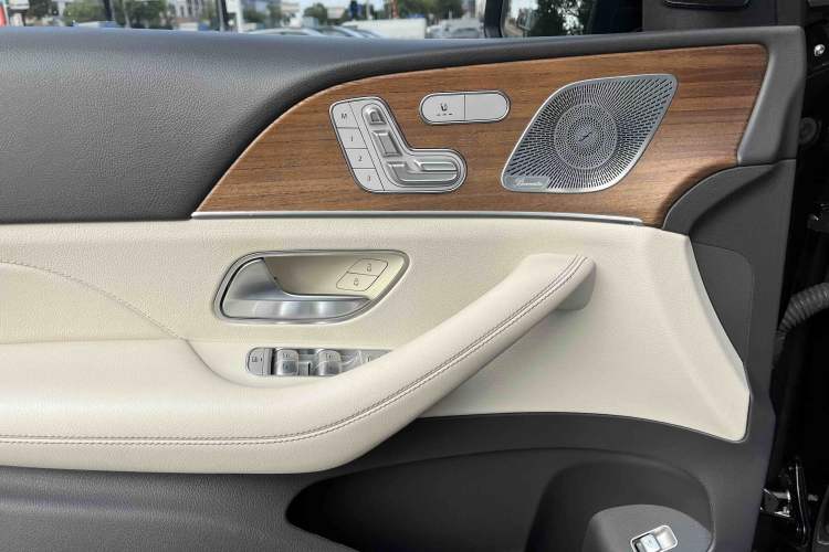 Used Mercedes-Benz GLE 2020 Facelifted GLE 350 4MATIC Luxury Edition
