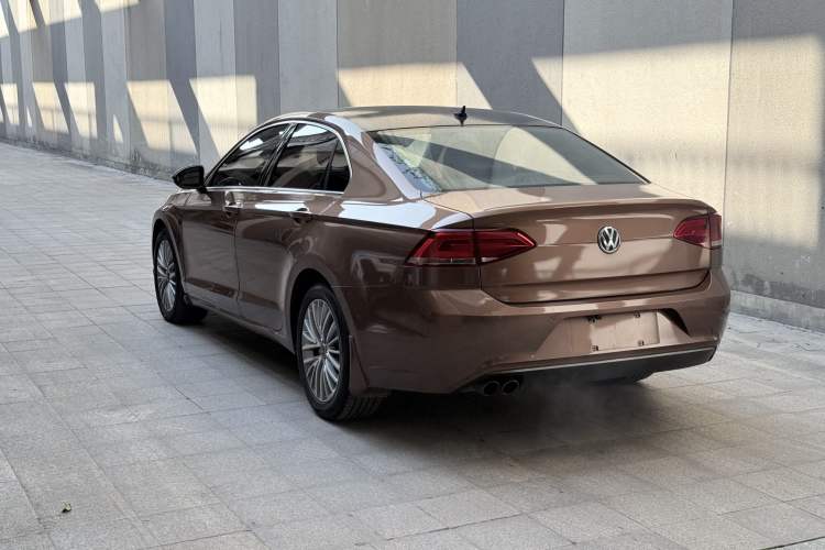 Used Volkswagen Lamando 2015 330TSI DSG Luxury Edition
