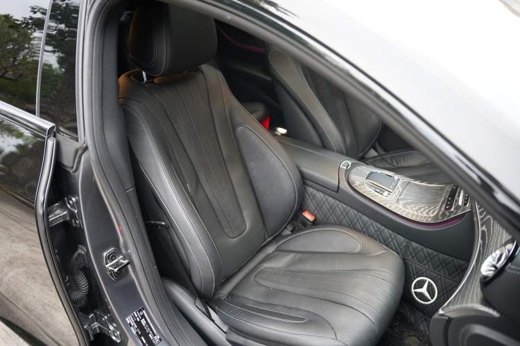 Used Mercedes-Benz CLS 2021 CLS 300 Luxury Model Interior 13