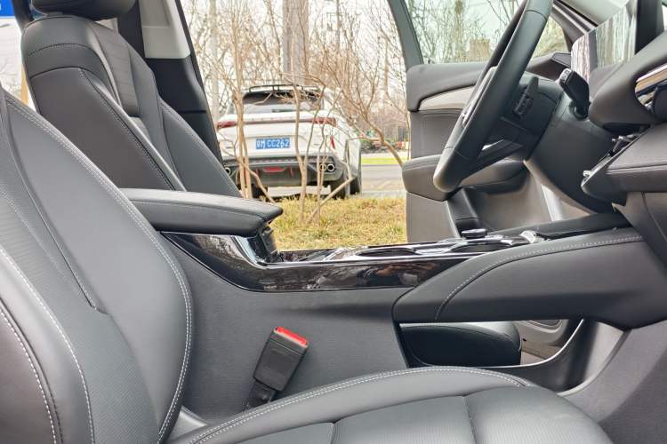 Used Buick Envision 2025 25T Entry-Grade Platinum Edition