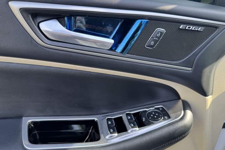 Used Ford Edge 2018 EcoBoost 245 Two-Wheel-Drive Titanium 5-Seater China V Standard