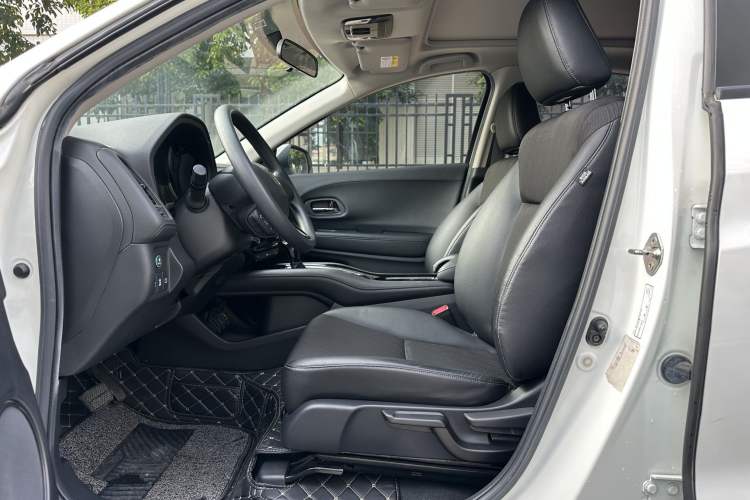 Used Honda Vezel 2020 1.5L CVT Pioneer Edition
