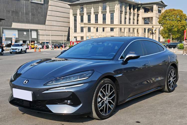 Used Denza Z9 2024 1100 km Four-Wheel Drive Max Version