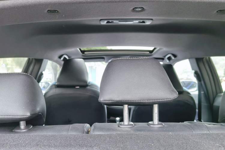 Used Toyota C-HR 2018 2.0L Luxury Sunroof Version China V Emission Standard