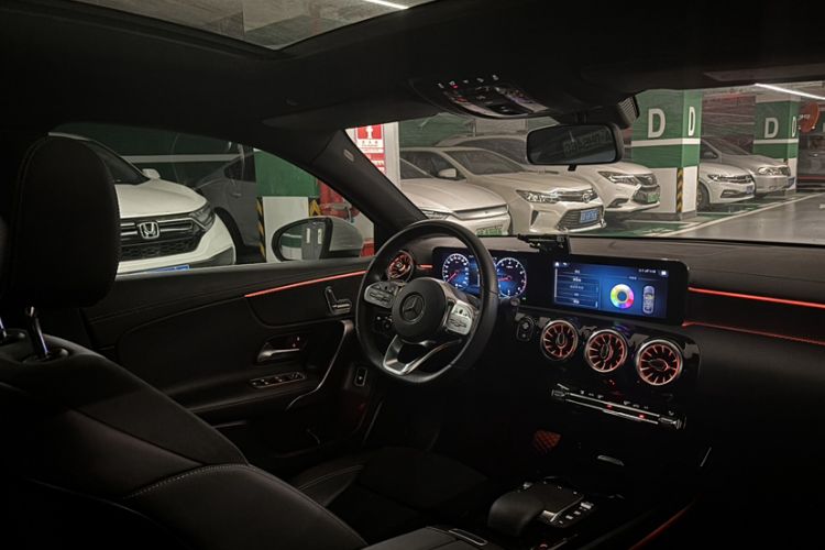 Used Mercedes-Benz A-Class 2022 Revised Version A 200 L Sport Sedan Fashionable Style Interior 2