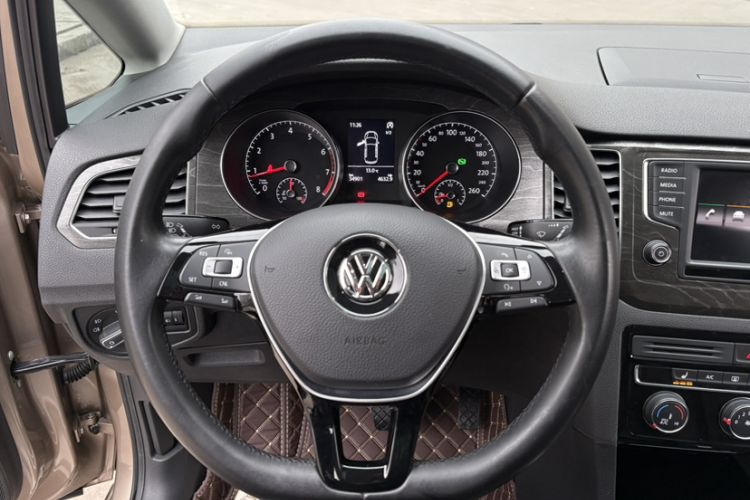 Used Volkswagen Golf Sportsvan 2016 230TSI Automatic Luxury Version