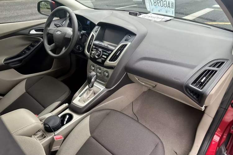 Used Ford Focus 2012 Sedan 1.6L Automatic Comfort Model Interior 4