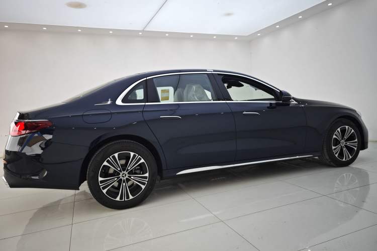 Used Mercedes-Benz E-Class 2025 E 260 L Sport Edition Exterior 9