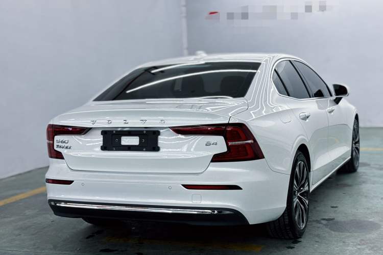 Used Volvo S60 2024 B4 Zhiyuan Luxury Edition