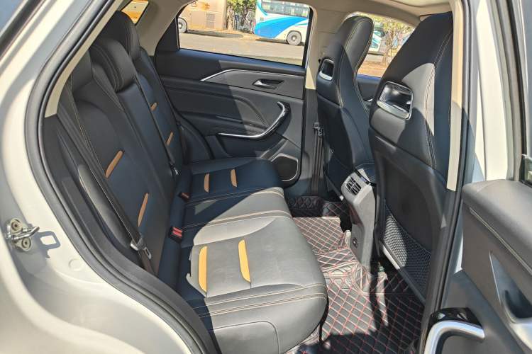 Used Bestune T77 2020 PRO 280 TID Automatic Luxury Model Interior 12