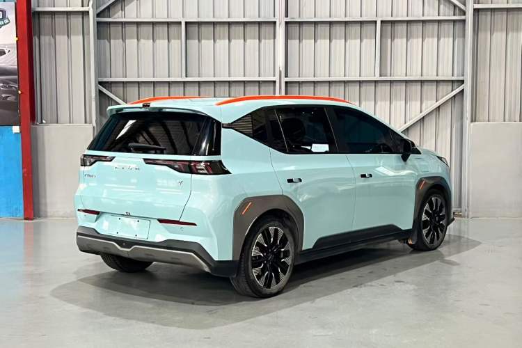 Used AION Y 2022 70 Tech Edition Lithium Iron Phosphate
