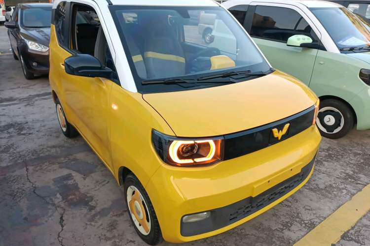 Used Wuling Hongguang MINIEV 2021 Macaron Premium Model – Lithium Iron Phosphate
