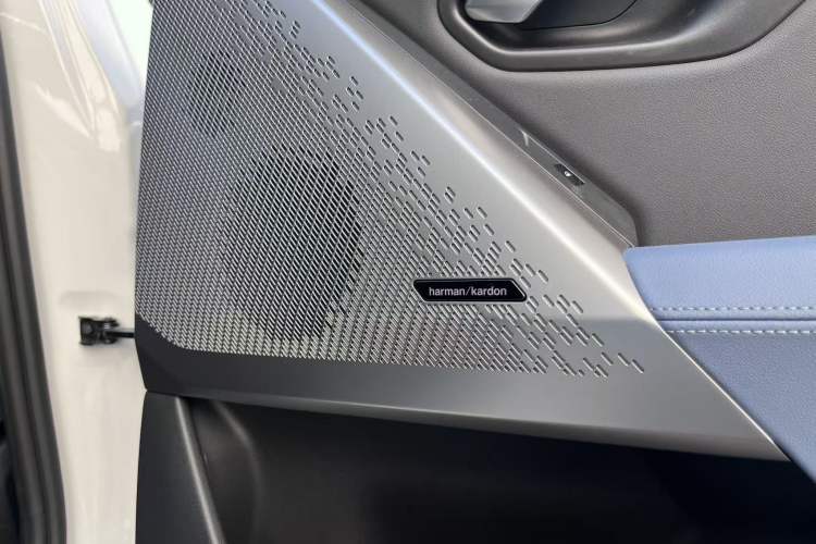 Used BMW i5 2024 eDrive 35L Luxury Model with M Sport Package
