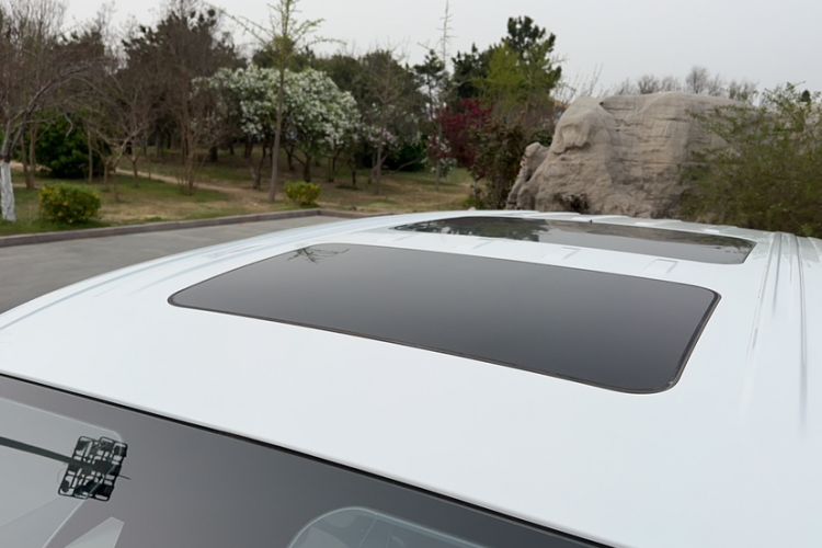 Used Roewe iMAX8 2021 400TGI Supreme Series Ultimate Edition
