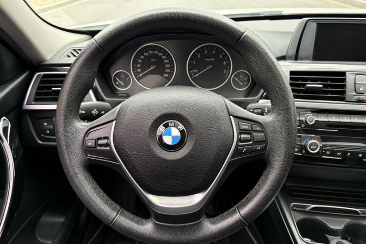 Used BMW 3 Series 2017 320Li Fashion Model Steering Wheel