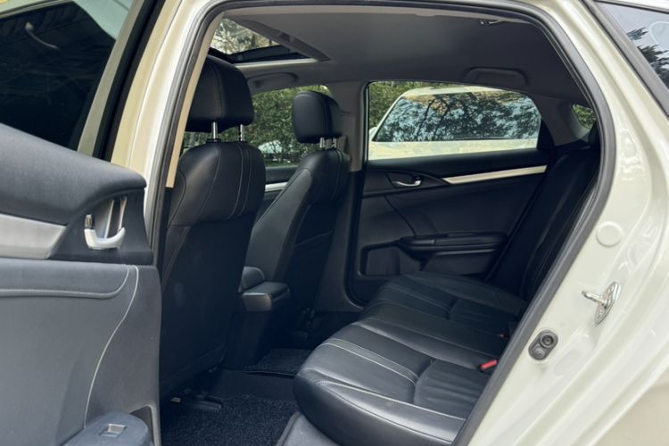 Used Honda Civic 2016 220TURBO CVT Prestige Edition
