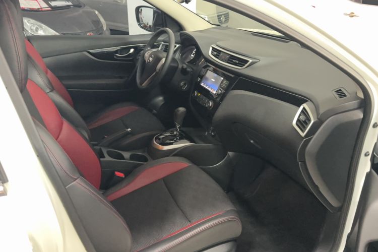 Used Nissan Qashqai 2017 2.0L CVT Smart Enjoyment Version China VI Standard Interior 4