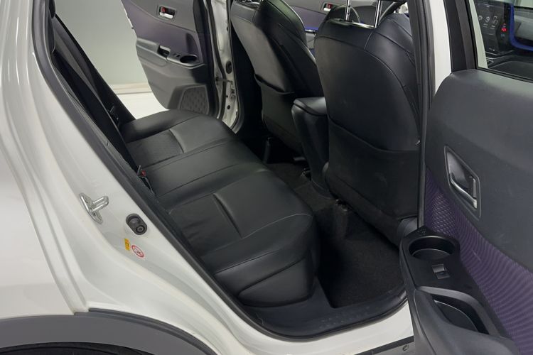 Used Toyota IZOA 2018 2.0L Yichi Edition China V Standard