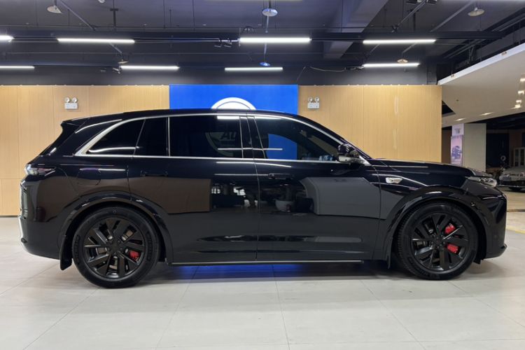 Used Li Auto L7 2023 Pro Model Exterior 4