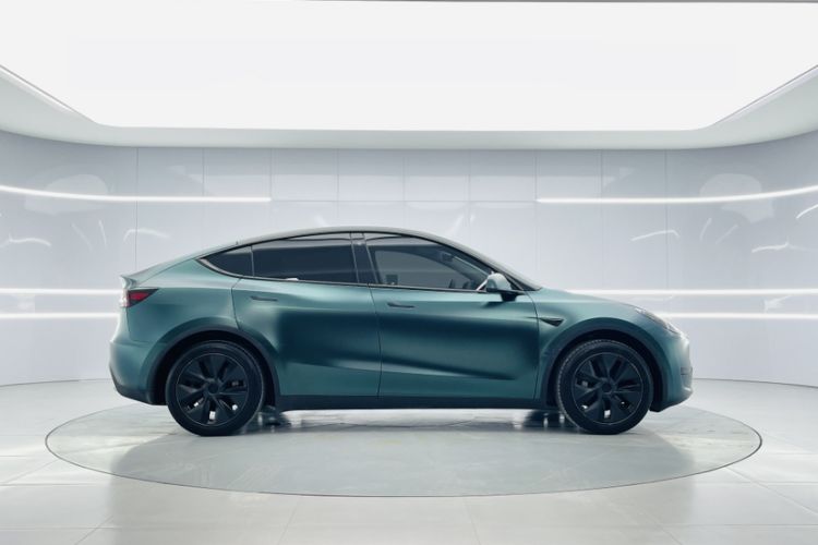 Used Tesla Model Y 2023 Rear-Wheel-Drive Version
