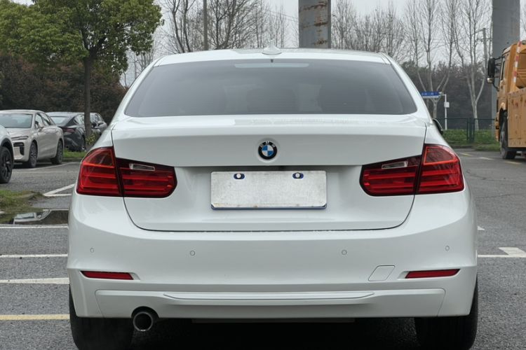 Used BMW 3 Series 2015 320i Fashion Model