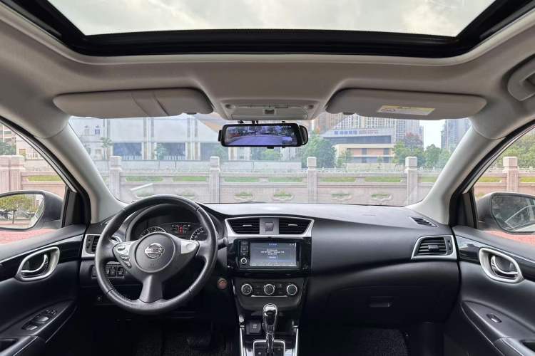 Used Nissan Sylphy 2018 1.6XV CVT Deluxe Edition Headliner