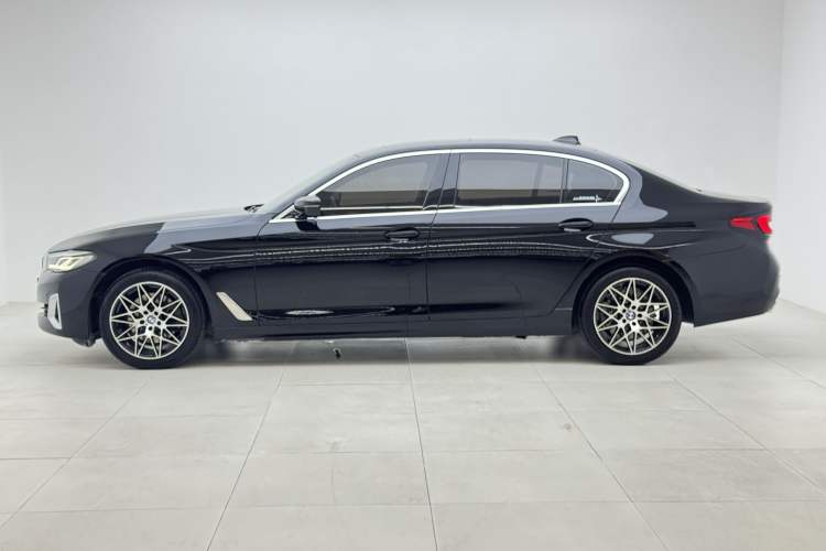 Used BMW 5 Series 2021 525Li Luxury Package Exterior 7